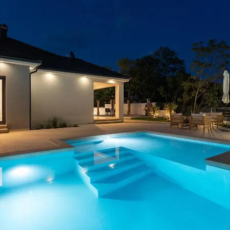 New! Angela A Modern Family Retreat