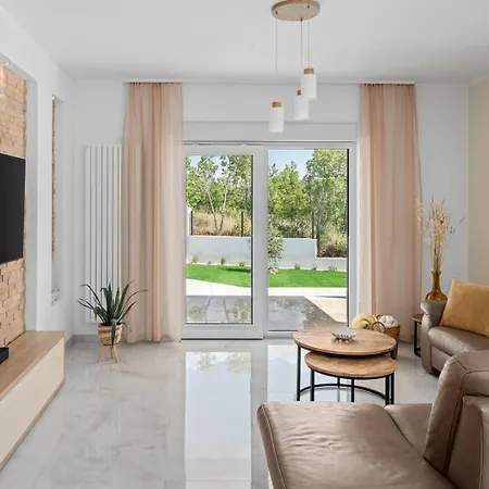 New! Angela A Modern Family Retreat Villa