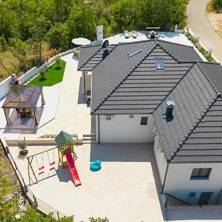 New! Angela A Modern Family Retreat *