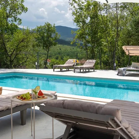 New! Angela A Modern Family Retreat *